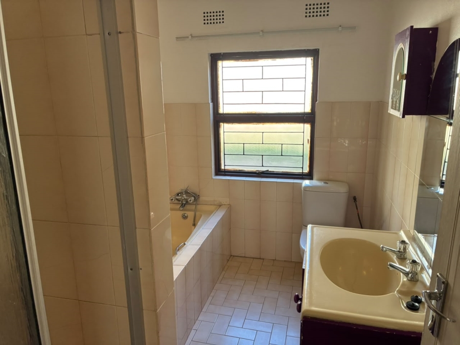 4 Bedroom Property for Sale in Fairy Glen Western Cape